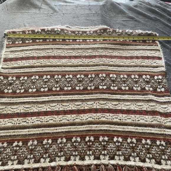 Original USA Women's One Size 100% Acrylic Poncho Brown Red Tan Fringe EUC - Picture 4 of 10